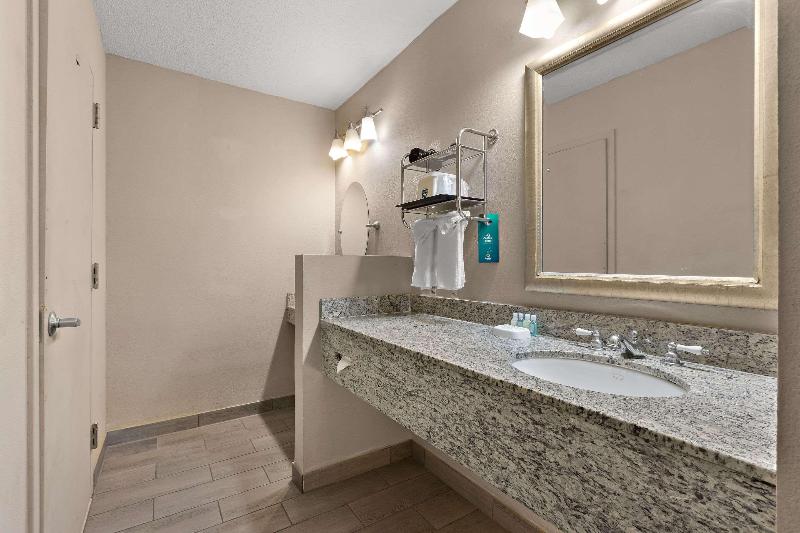 Quality Inn Wayne - Oda