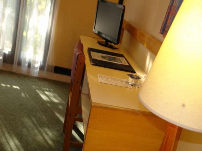 Brit Hotel Du Lac St Paul Les Dax - Oda