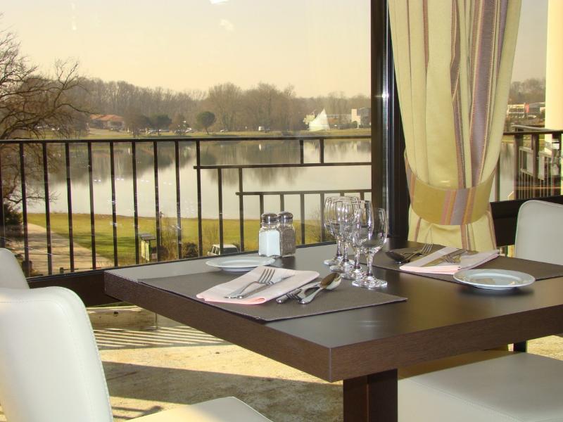 Brit Hotel Du Lac St Paul Les Dax - Restoran