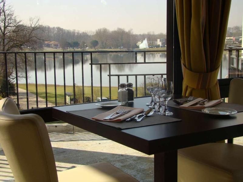 Brit Hotel Du Lac St Paul Les Dax - Restoran