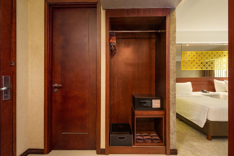 The Alana Yogyakarta Hotel and Convention Center - Oda