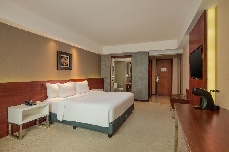 The Alana Yogyakarta Hotel and Convention Center - Oda