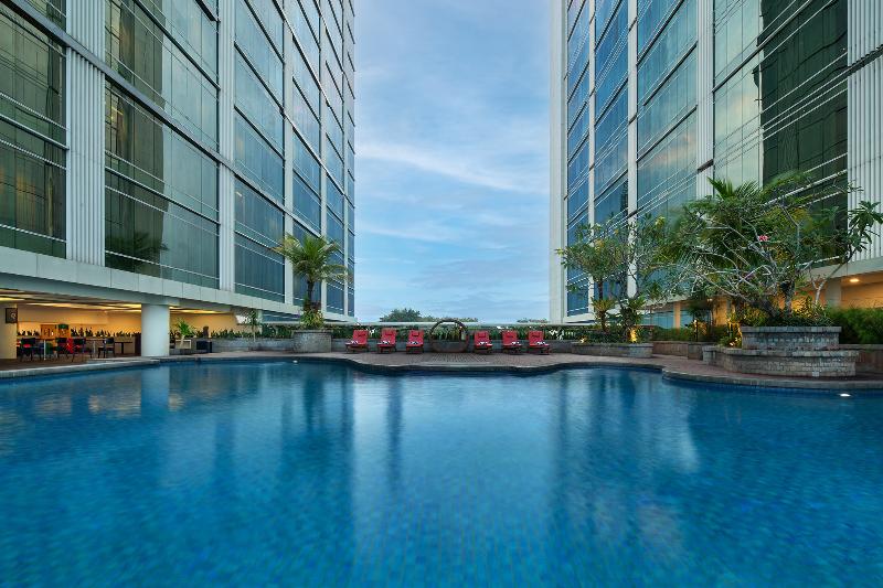 The Alana Yogyakarta Hotel and Convention Center - Havuz