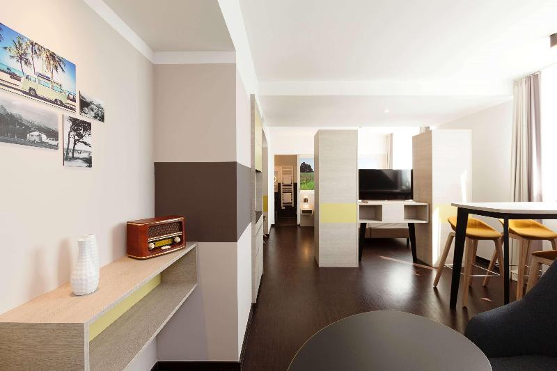 Vienna House Easy by Wyndham Osnabruck - Oda