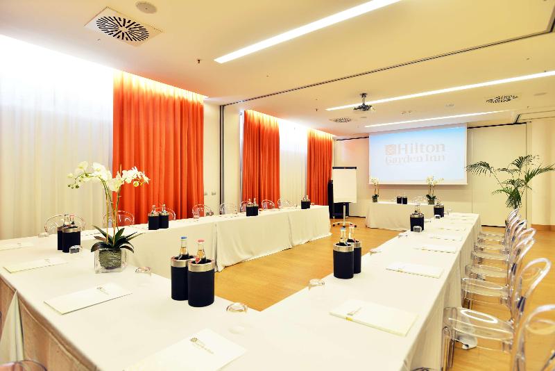 Hilton Garden Inn Milan North - Genel