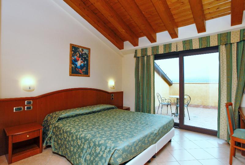 Garda Family House - Oda
