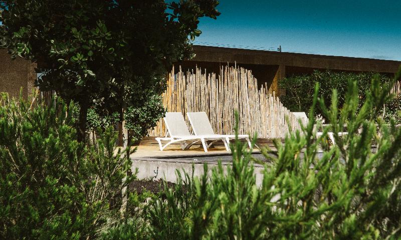 Santa Barbara Eco Beach Resort - Oda