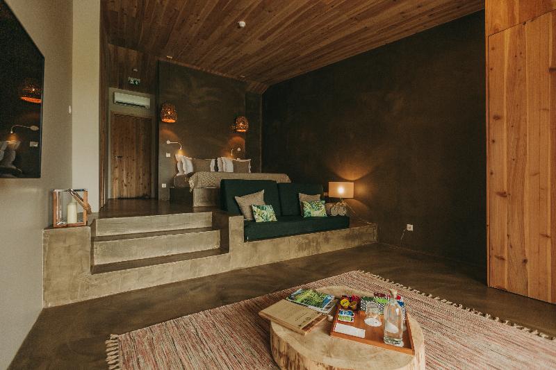 Santa Barbara Eco Beach Resort - Oda
