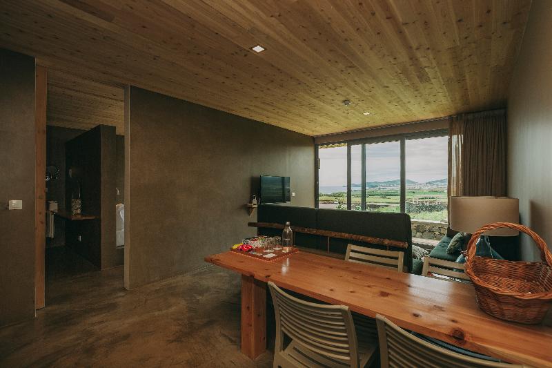 Santa Barbara Eco Beach Resort - Oda