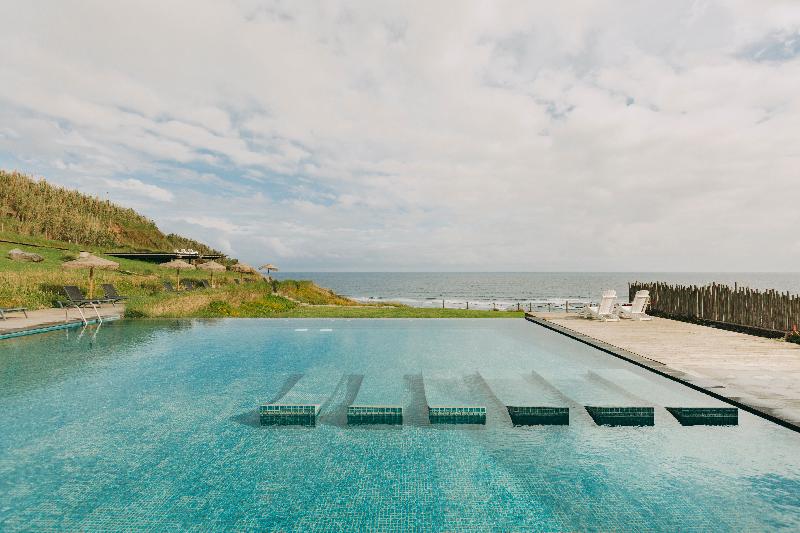 Santa Barbara Eco Beach Resort - Havuz