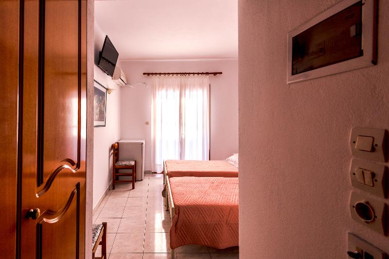 Balaskas Hotel - Oda