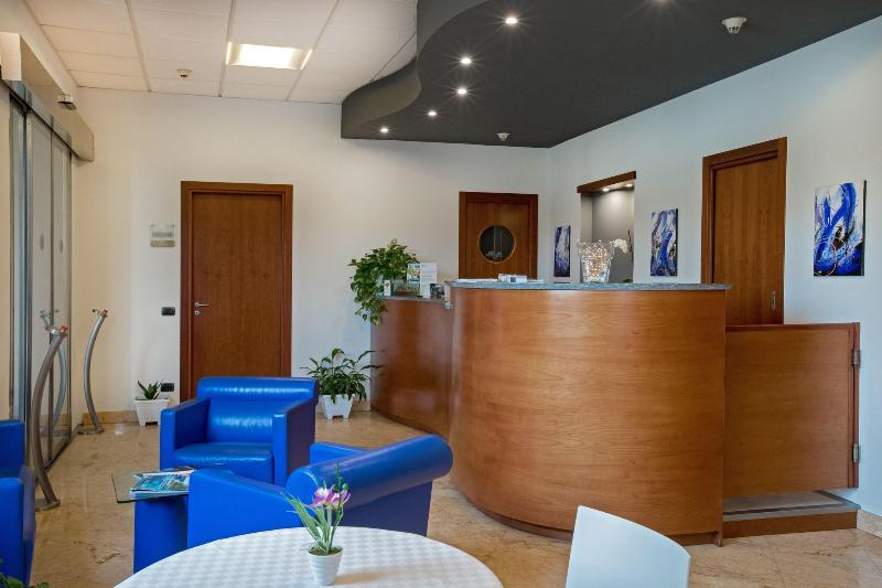 Hotel Medea - Lobi
