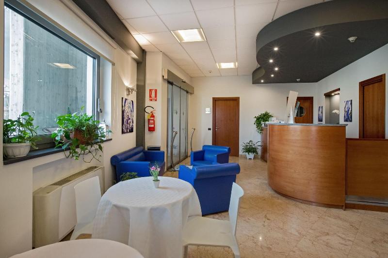 Hotel Medea - Lobi
