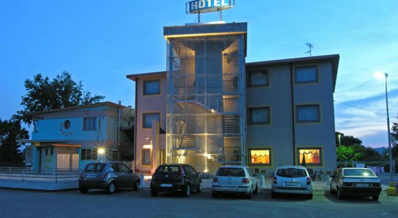 Hotel Medea - Genel