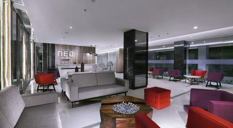 Hotel Neo Malioboro by ASTON - Lobi