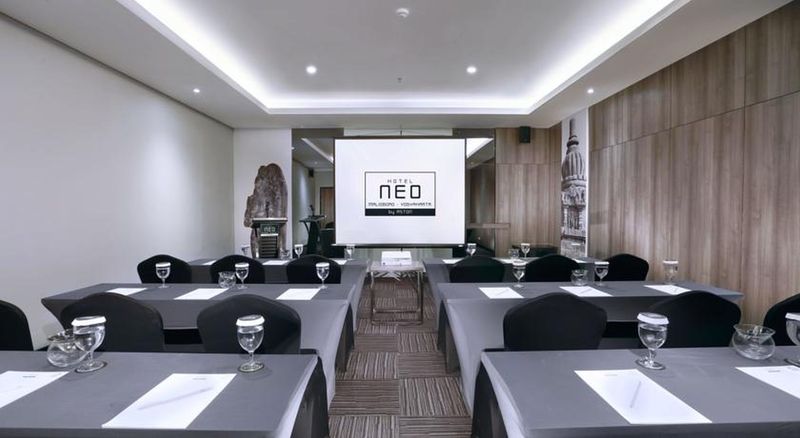 Hotel Neo Malioboro by ASTON - Toplantı