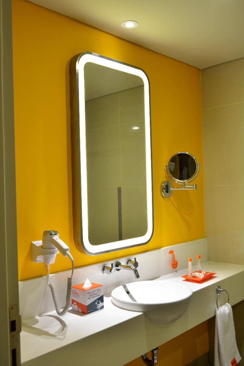 Harris Hotel & Conventions Bekasi - Oda
