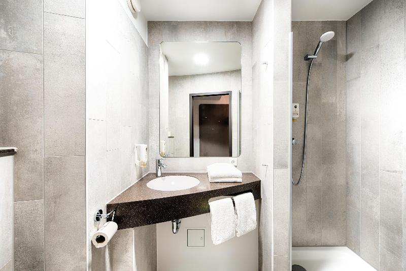 B&B Hotel Kassel-Süd - Oda