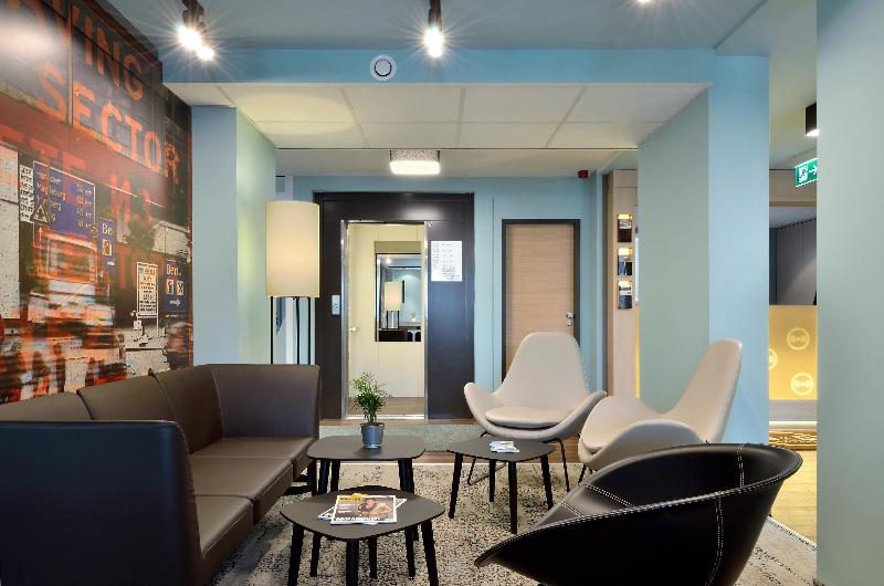B&B Hotel Berlin-Dreilinden - Lobi