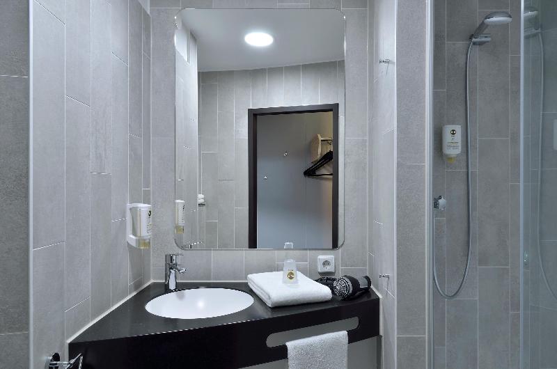 B&B Hotel Berlin-Dreilinden - Oda