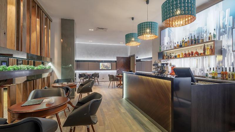 Sky Blue Hotel & Spa - Bar