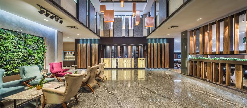 Sky Blue Hotel & Spa - Lobi