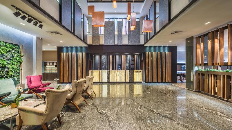 Sky Blue Hotel & Spa - Lobi