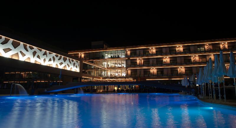 Sky Blue Hotel & Spa - Havuz