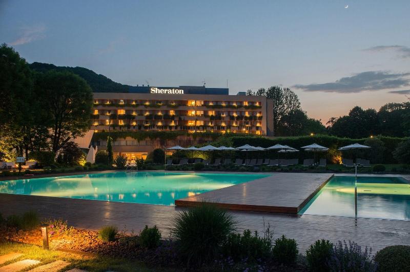 Sheraton Lake Como - Genel