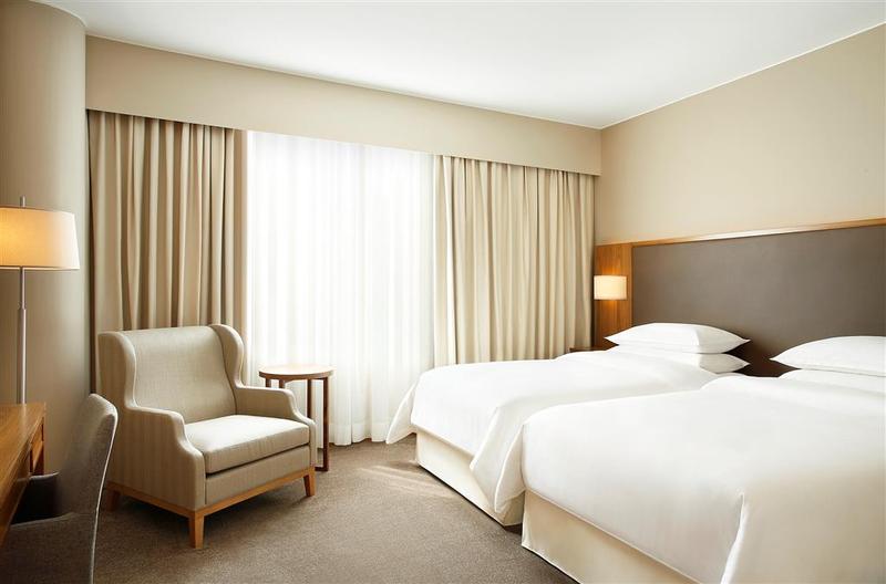 Sheraton Lake Como - Genel