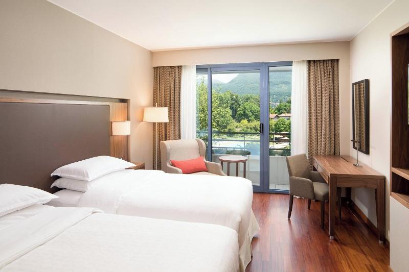 Sheraton Lake Como - Oda