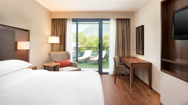 Sheraton Lake Como - Oda