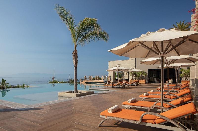 Caresse, A Luxury Collection Resort - Genel