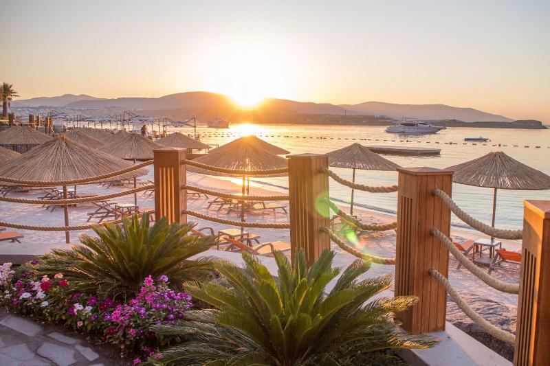 Caresse, A Luxury Collection Resort - Genel