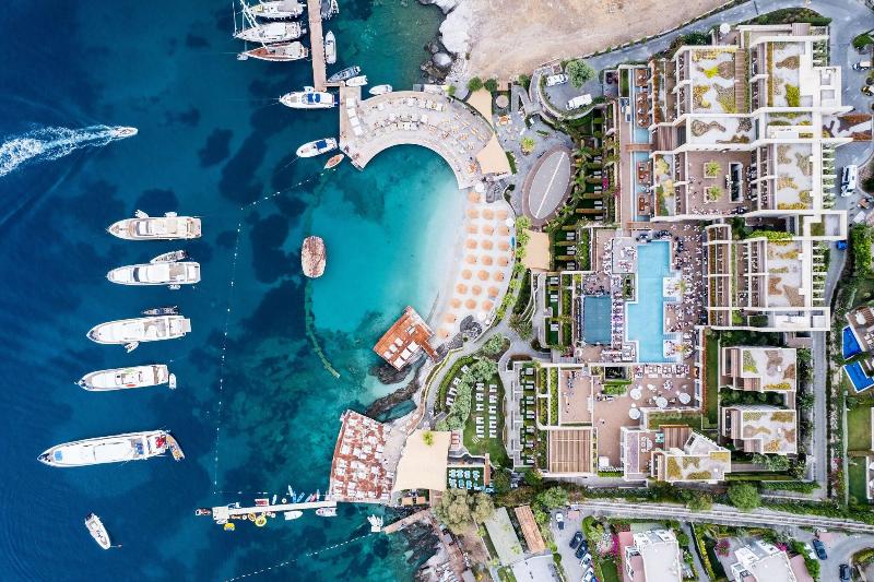 Caresse, A Luxury Collection Resort - Genel