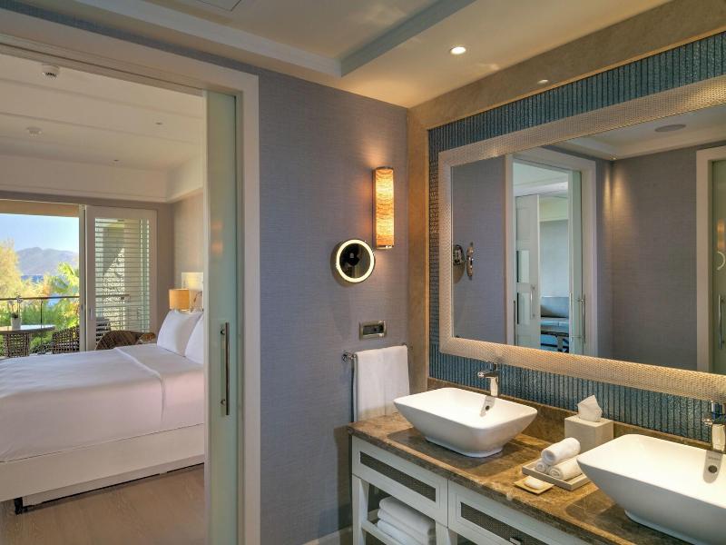 Caresse, A Luxury Collection Resort - Oda