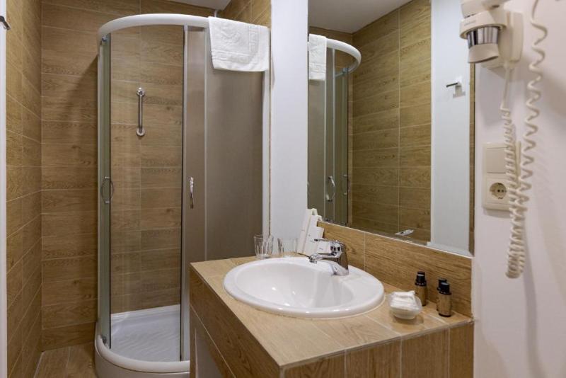 Tbilisi Art Hotel - Oda
