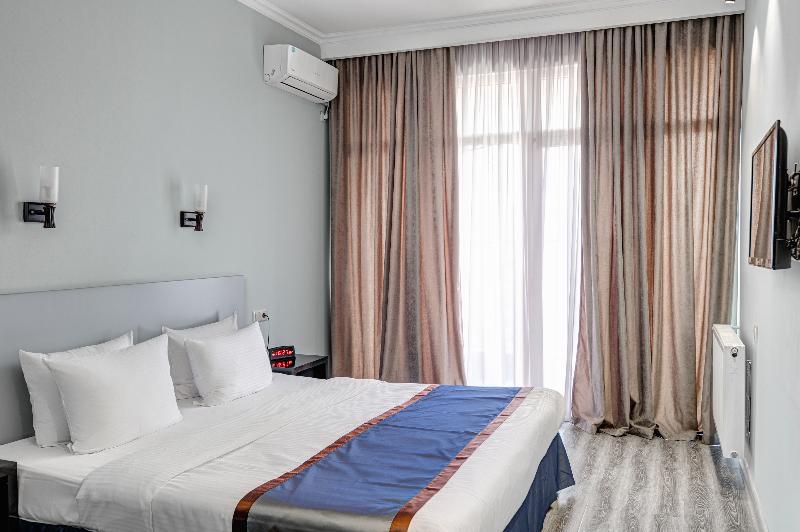 Tbilisi Art Hotel - Oda