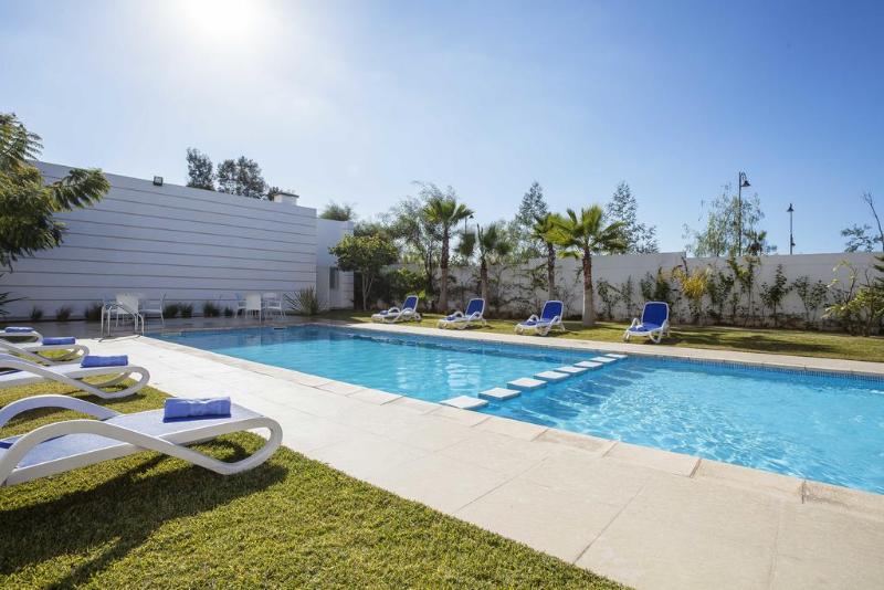 Relax Hotel Kenitra - Havuz