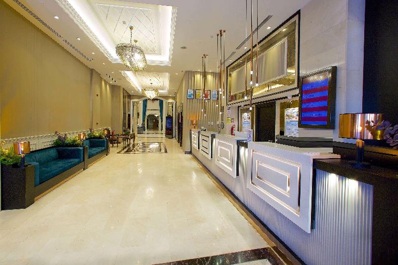 Ramada Hotel & Suites by Wyndham Istanbul Merter - Lobi