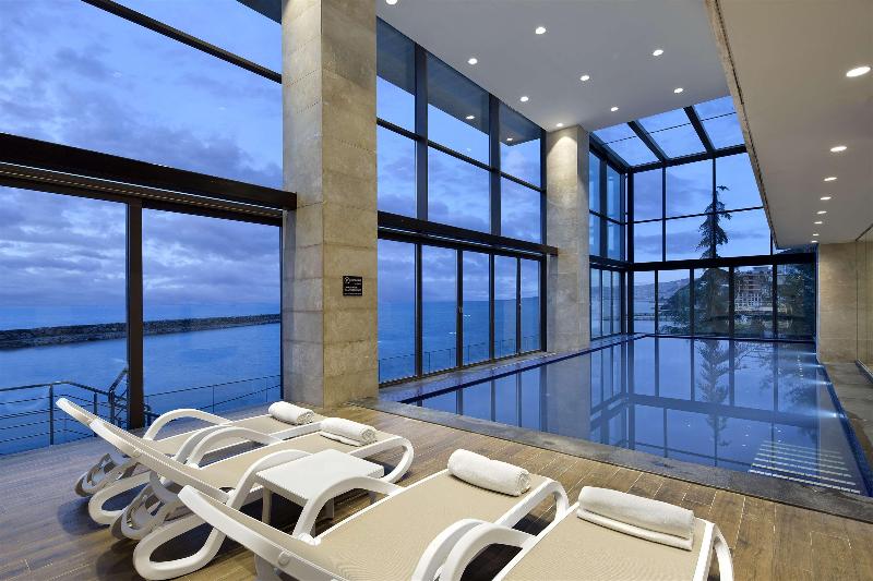 Doubletree By Hilton Trabzon - Havuz