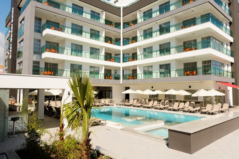 Green Garden Suites Hotel - Havuz