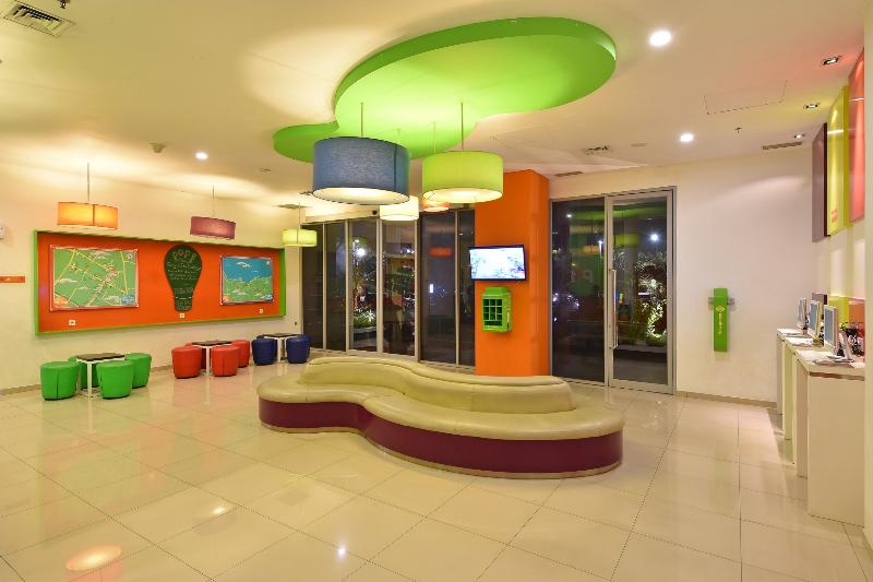 POP! Hotel Kelapa Gading - Lobi