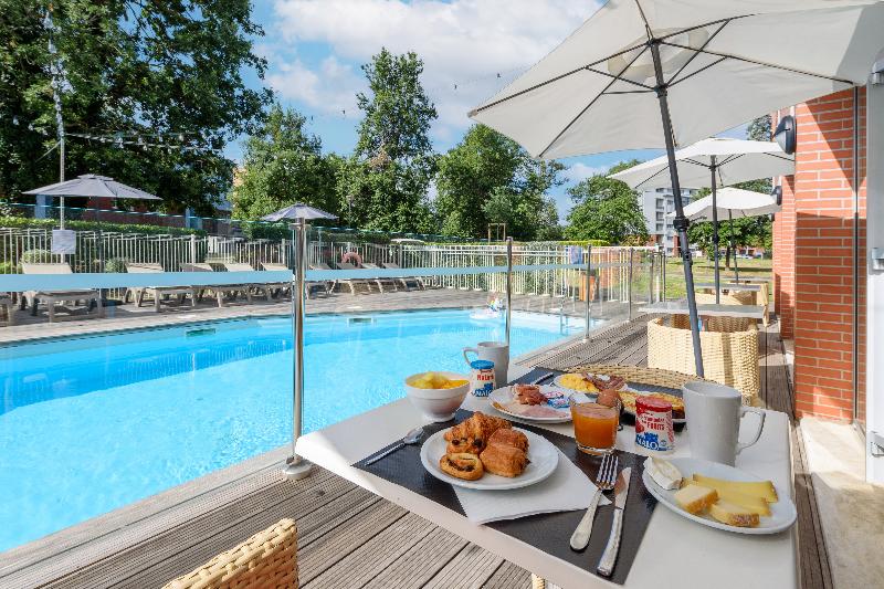 Clarion Aparthotel Toulouse Le Parc De l'Escale - Havuz