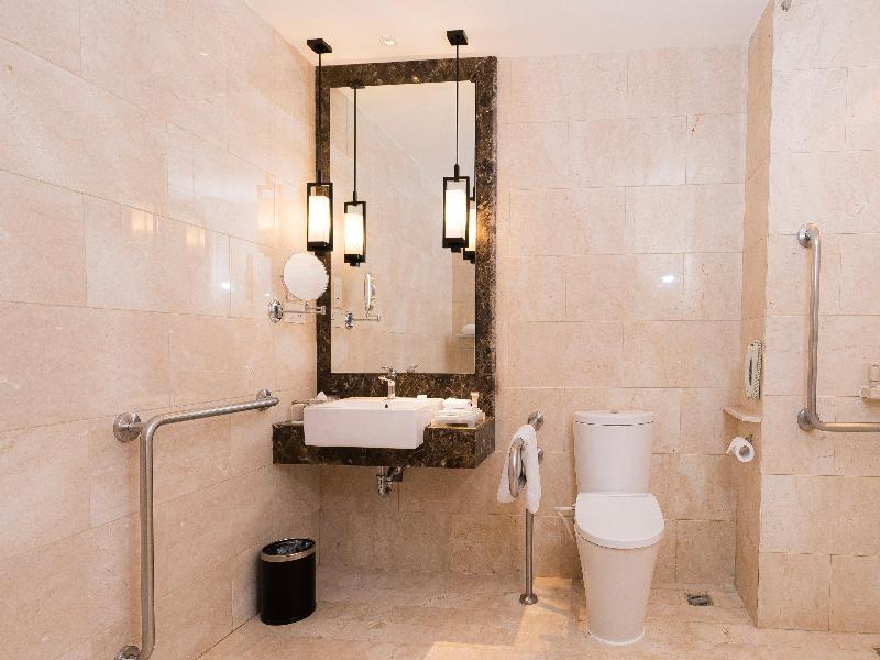 Crowne Plaza Bandung - Oda