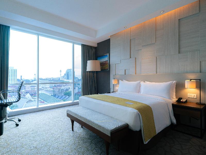 Crowne Plaza Bandung - Oda