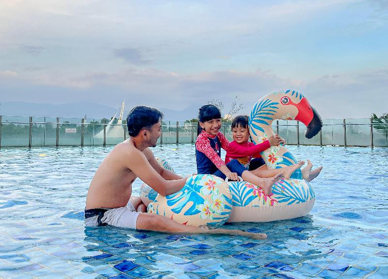 Crowne Plaza Bandung - Havuz