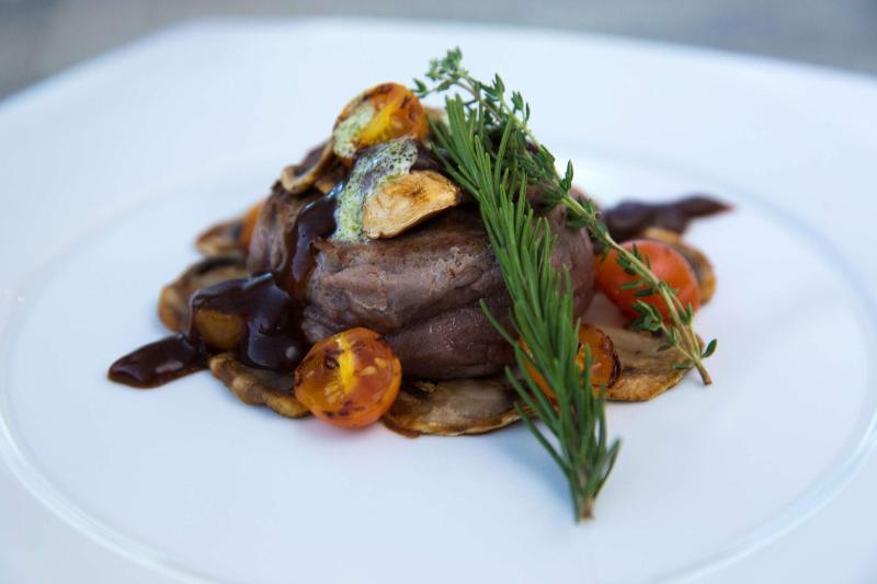 Radisson Blu Hotel, Jeddah Plaza - Restoran