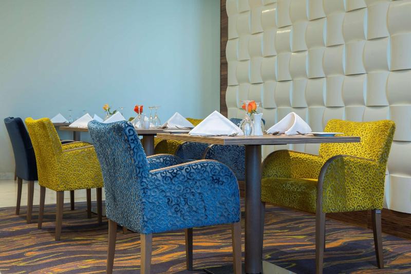 Radisson Blu Hotel, Jeddah Plaza - Restoran
