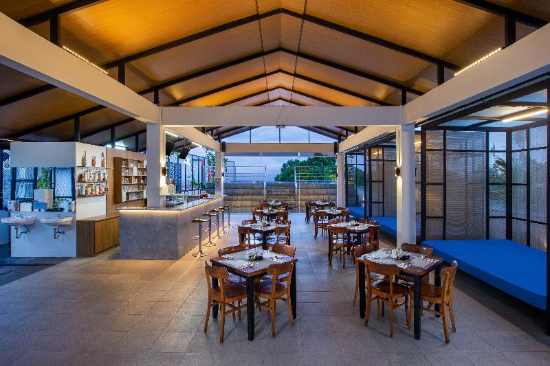 Neo Dipatiukur Bandung by ASTON - Restoran